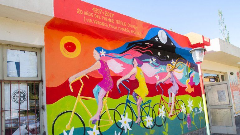 La Facultad de Ciencias de la Educación y Psicología recibió el último mural.
