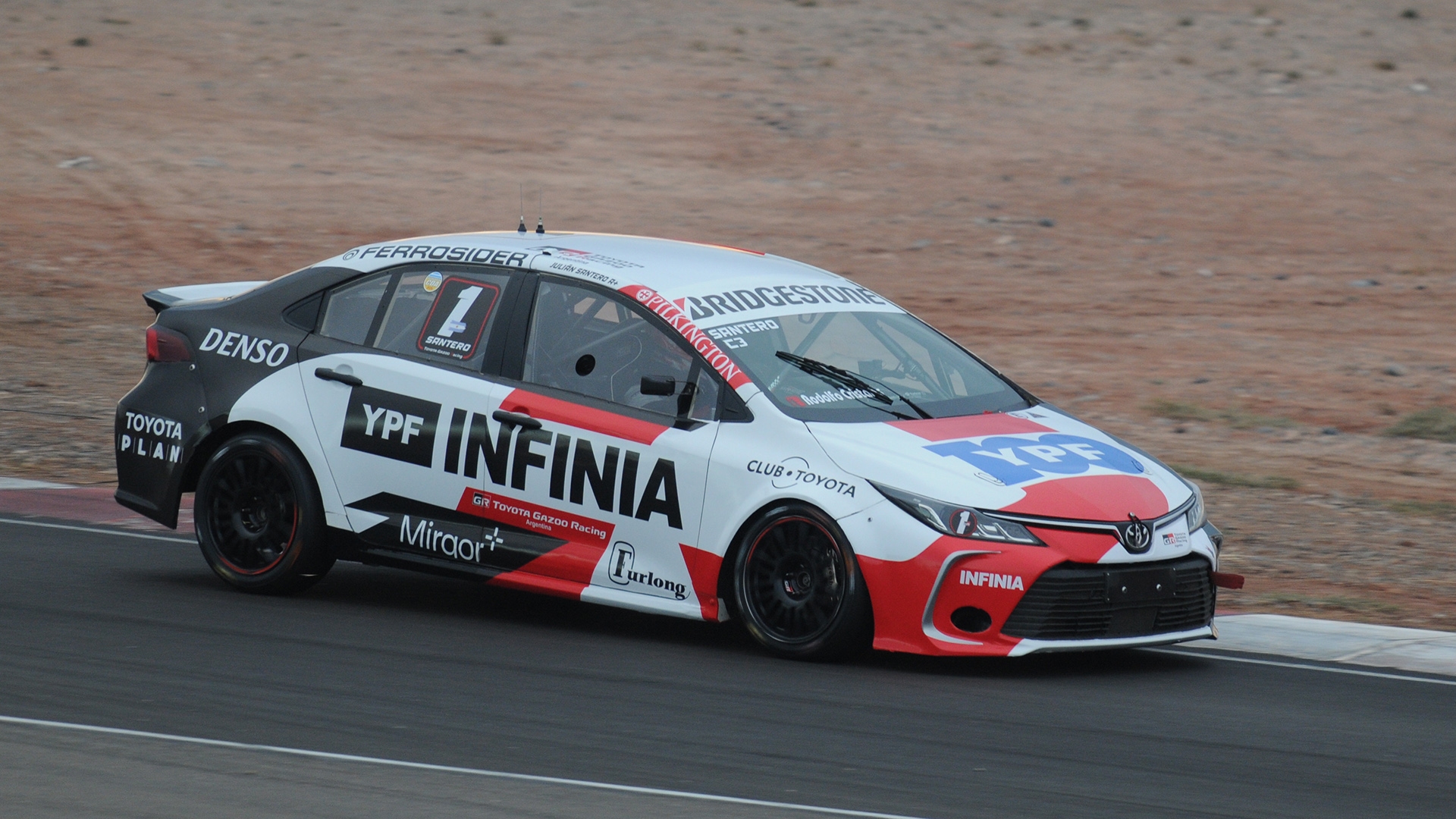 Santero y Laurrari largan adelante en la final del TN en Centenario