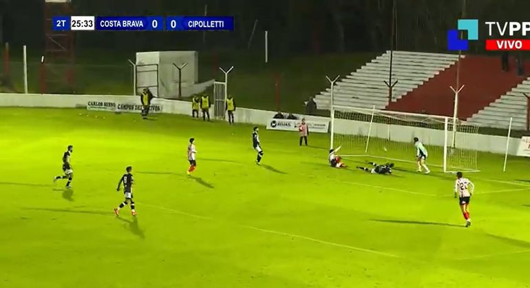 Cipo jugó 40 minutos con diez y perdió por un gol polémico ante Costa Brava