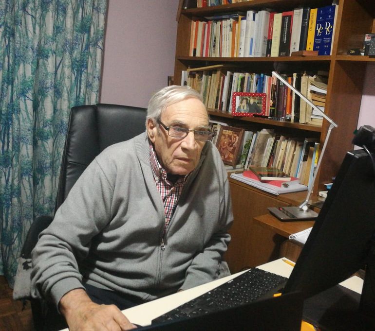 El estudioso cipole&ntilde;o C&eacute;sar Fern&aacute;ndez es partidario de nombrar Aim&eacute; Pain&eacute; al Centro Cultural Kirchner, m&aacute;s conocido como CCK.