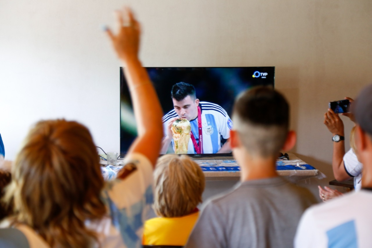 La videollamada del Huevo Acuña y su familia tras ganar el mundial