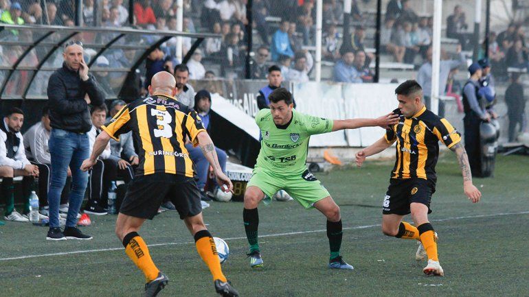 El Albinegro dio señales de fortaleza en La Visera