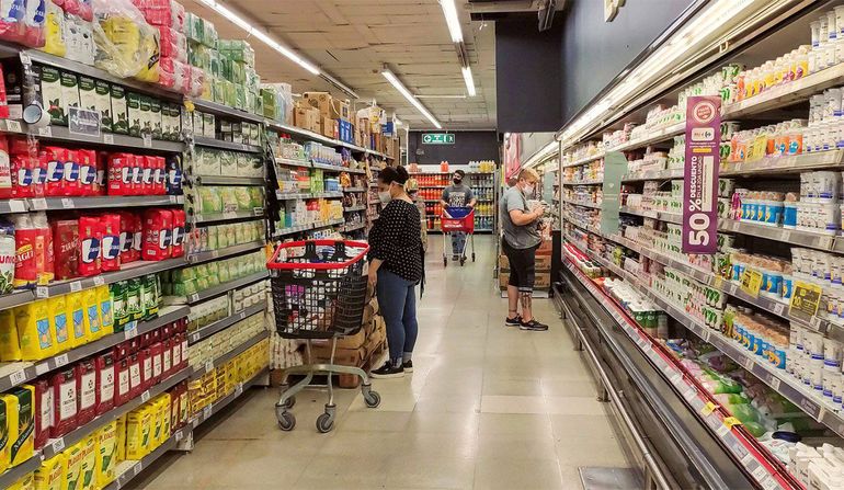Llegan los primeros productos importados a supermercados: cuestan hasta un 75% menos