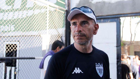 Coronel arranca su ciclo en el Albinegro mañana, a las 15:30.