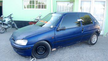 El Peugeot 306 quedó secuestrado en la Caminera cipoleña de Ruta 22.