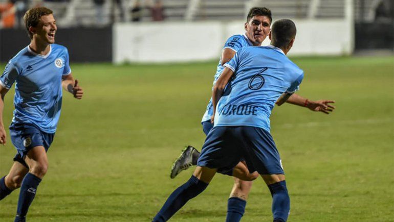 Otro gol del Tuti del Prete en el fútbol de Uruguay