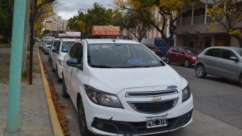 Persiste los inconvenientes derivados de la aparición de Uber en Cipolletti / Foto Archivo