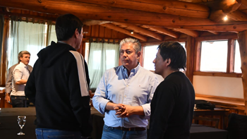 figueroa trabaja con nacion para exceptuar a los petroleros del impuesto a las ganancias