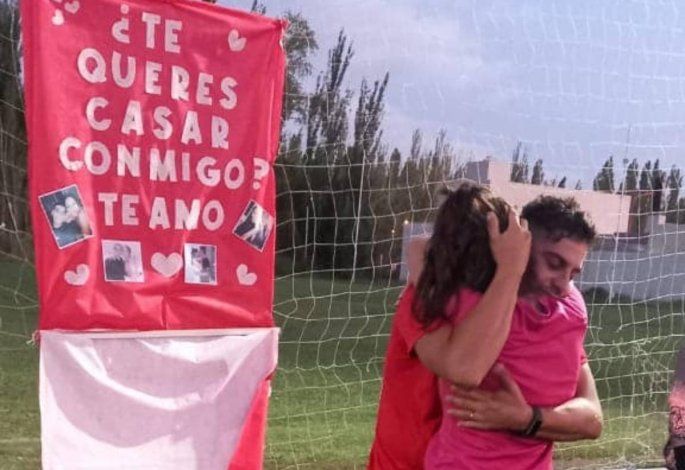 ¿Te querés casar conmigo? Te amo