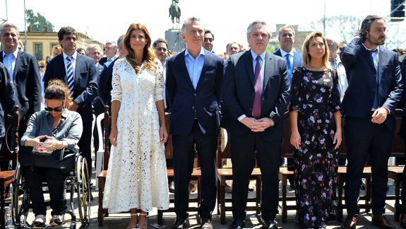 Macri y Fernández compartieron una histórica misa en Luján