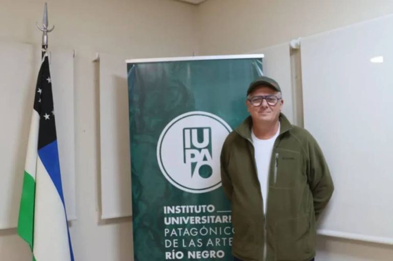 El rector Blanes se impuso de manera mayoritaria. La opsición cuestionó los resultados.