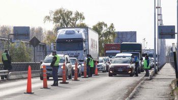 cruzar el puente es una tortura que parece no tener fin cruzar el puente es una tortura que parece no tener fin