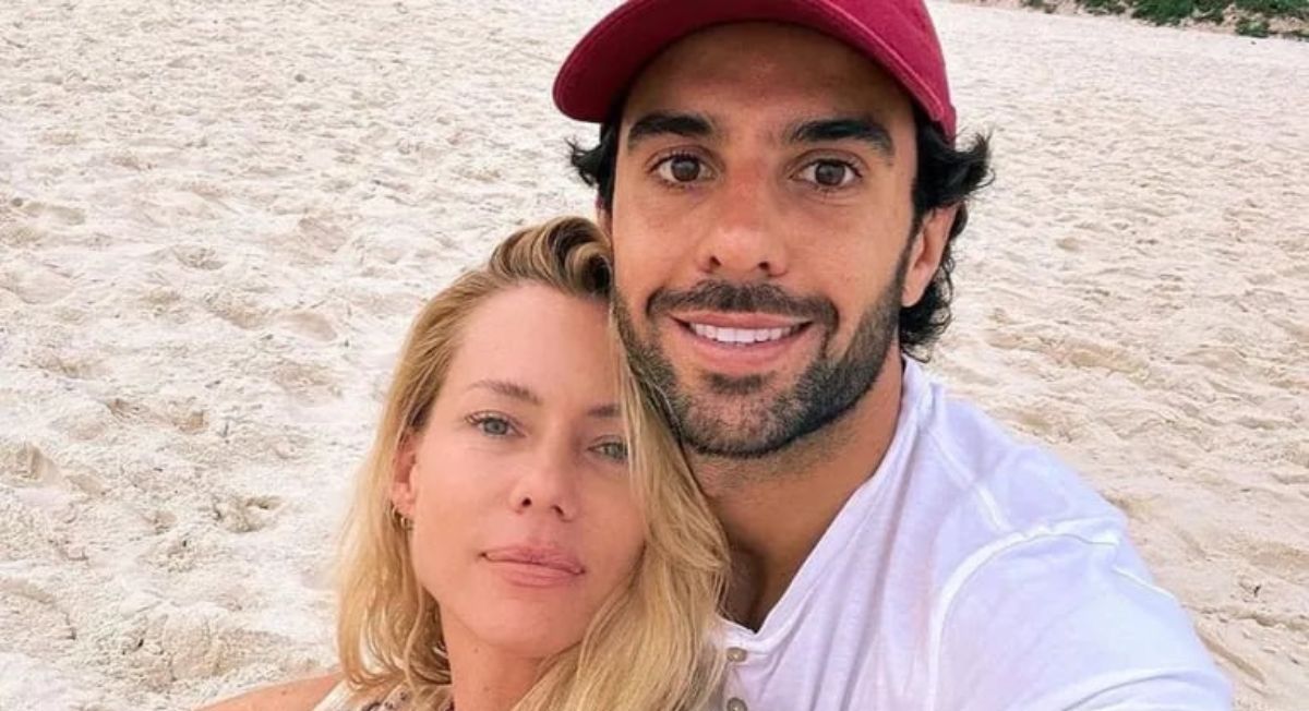 El primer posteo de Nicole Neumann y Manu Urcera con su hijo Cruz