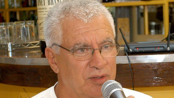 El ex intendente rompió el silencio y aseguró que la ciudad se vino abajo.