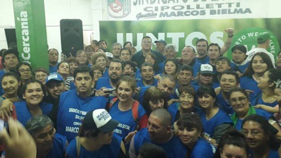 El oficialismo cerró la campaña junto a la militancia
