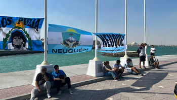 neuquen ya copa qatar: regionales en el estadio alentando a la argentina neuquen ya copa qatar: regionales en el estadio alentando a la argentina