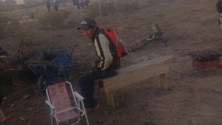 El merendero El Arroyón comenzó a funcionar en una garita de colectivo porque los echaron de la biblioteca.