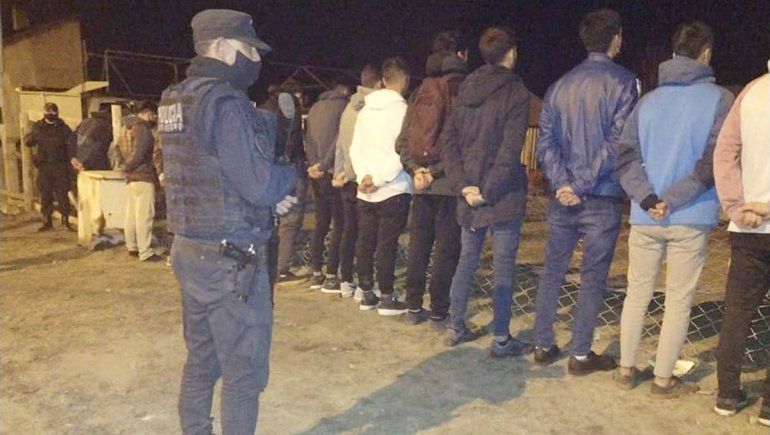 Fiesta clandestina terminó con 50 pibes detenidos