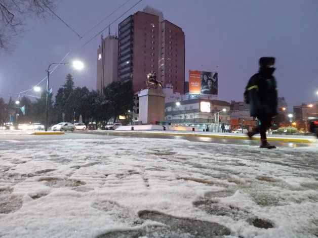 Vuelve el frío y pronostican neviscas en el Alto Valle