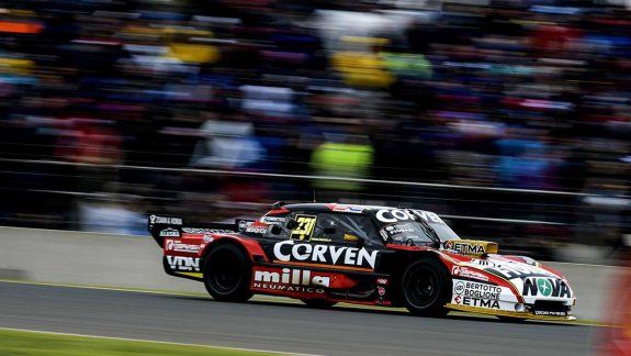 Manu Urcera fue sexto en la final del Turismo Carretera en Toay.