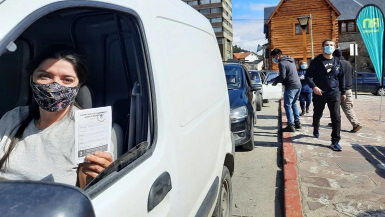 Covid-19: el Auto-Vac llegó a Bariloche y fue un éxito