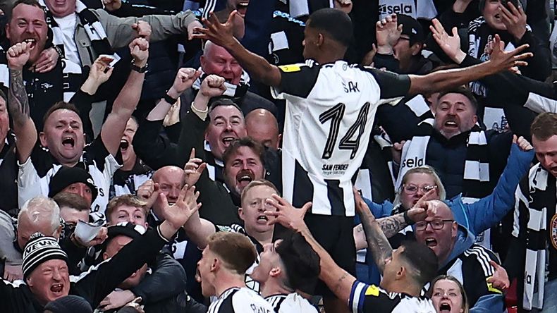 Batacazo: Newcastle le ganó la final al Liverpool de MacAllister y es campeón tras 70 años