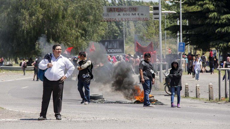 Levantaron el piquete en los puentes carreteros