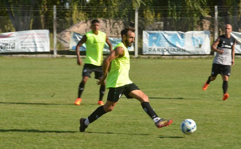 Leandro Wagner en su cuarta pretemporada con Cipolletti. Fotos: Antonio Spagnuolo.&nbsp;