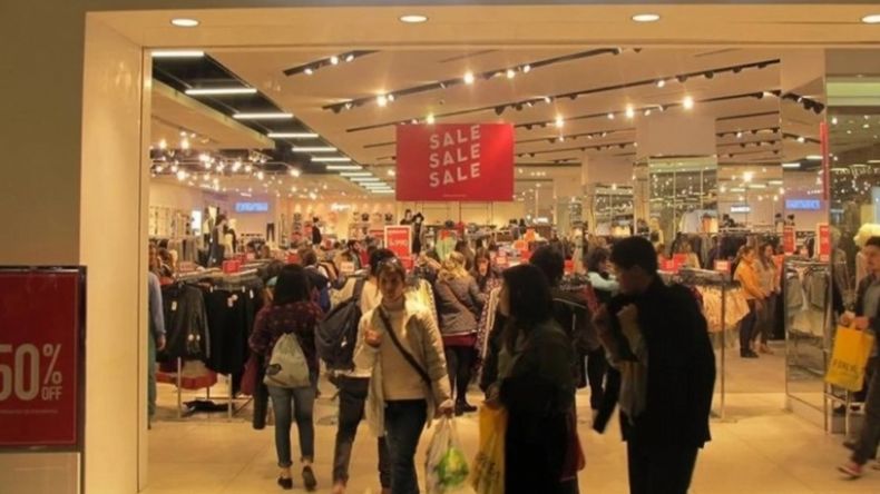 Suspenden los tours de compras a Chile tras los incidentes entre Independiente y la U