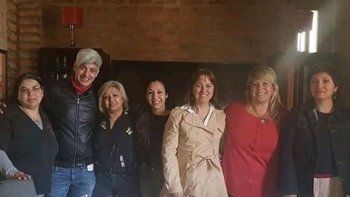 odarda se reunio con voluntarias de la guarderia canina de la isla jordan