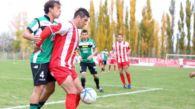Independiente de Neuquén y Villa Mitre igualaron 0 a 0.