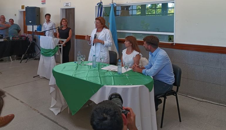 Mabel Raviola asumió este lunes el cargo de directora del hospital cipoleño. 