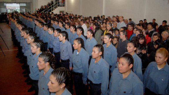 Los manuales de Nación están destinados a las escuelas de cadetes.