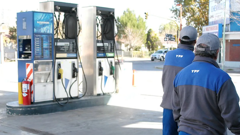 Aumentó la nafta y tomó por sorpresa a muchos: cuánto cuesta ahora