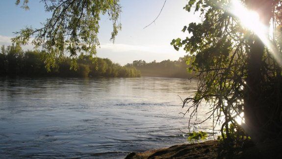 Joven se tiró al río en una zona no habilitada y murió ahogado 