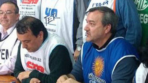 Molina y Aguiar, líderes de las dos CTA, unificaron reclamos.