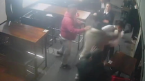 El video de la feroz golpiza en la cervecería.