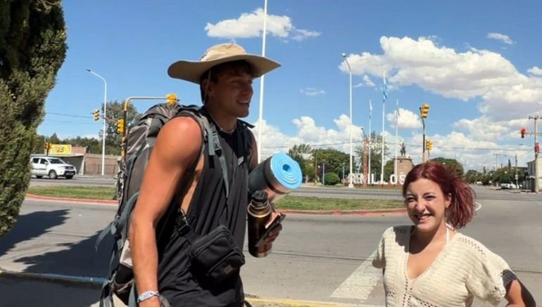 Marcos Giles viajó hasta Bariloche a dedo para colaborar en la lucha contra los incendios.