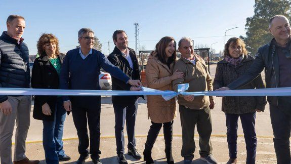 Ruta 65: Carreras inauguró la rotonda de acceso a Fernández Oro