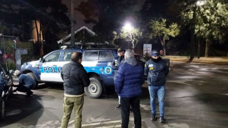 La víctima fue obligada a preparar dosis de cocaína para una banda narco que la mantuvo cautiva durante dos semanas. | LMCipolletti.com La víctima fue obligada a preparar dosis de cocaína para una banda narco que la mantuvo cautiva durante dos semanas.