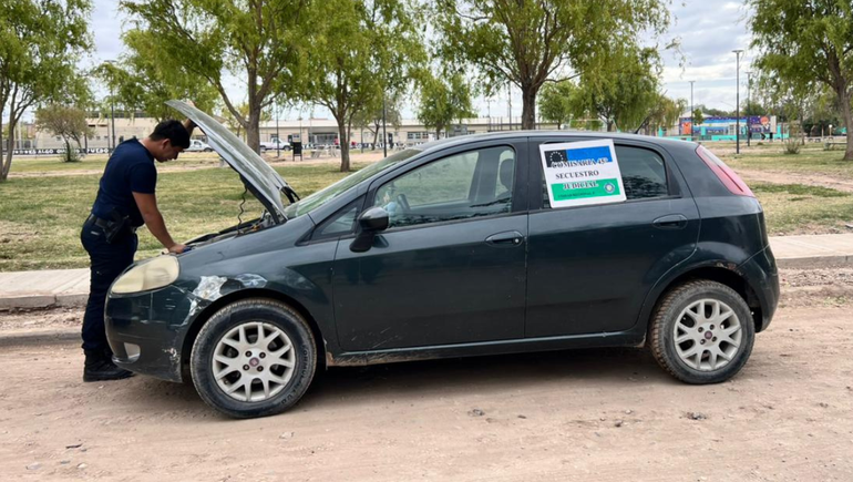 La policía secuestró un vehículo que circulaba con pedido vigente de la Justicia desde 2015.
