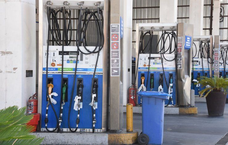 Combustibles: tras la devaluación, petroleras aumentan un 37%