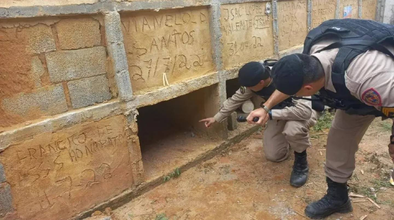 Macabro: fue enterrada viva y estuvo 10 horas atrapada en un nicho