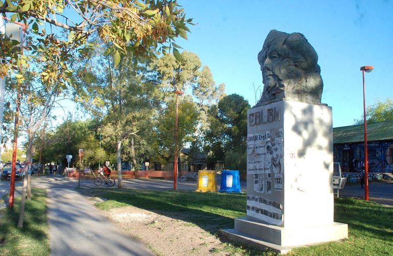 Arrancaron las obras del Paseo del Ferrocarril y se va Colón