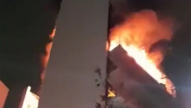 Cinco muertos y 18 heridos tras un incendio en un edificio de Recoleta