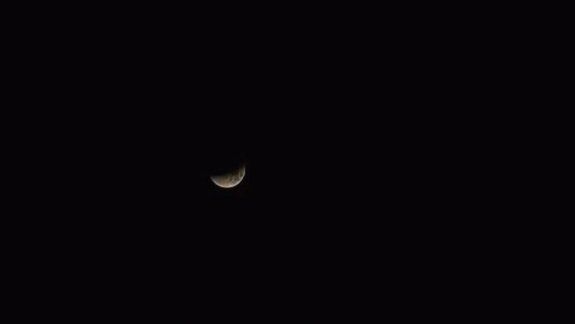 {alttext(,#Superluna: seguí en vivo el espectacular eclipse lunar)}