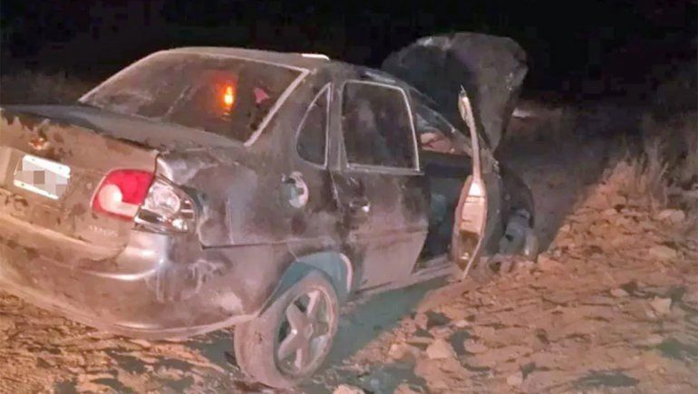 Se salvó de milagro tras esquivar un caballo y volcar