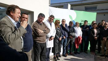 A la incorporación de vehículos sanitarios, se sumó a la adquisición de equipamiento médico de alta tecnología y la modernización de los laboratorios.