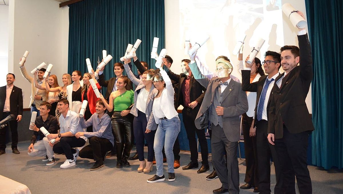 La UNCo está de fiesta: se recibieron 138 nuevos profesionales