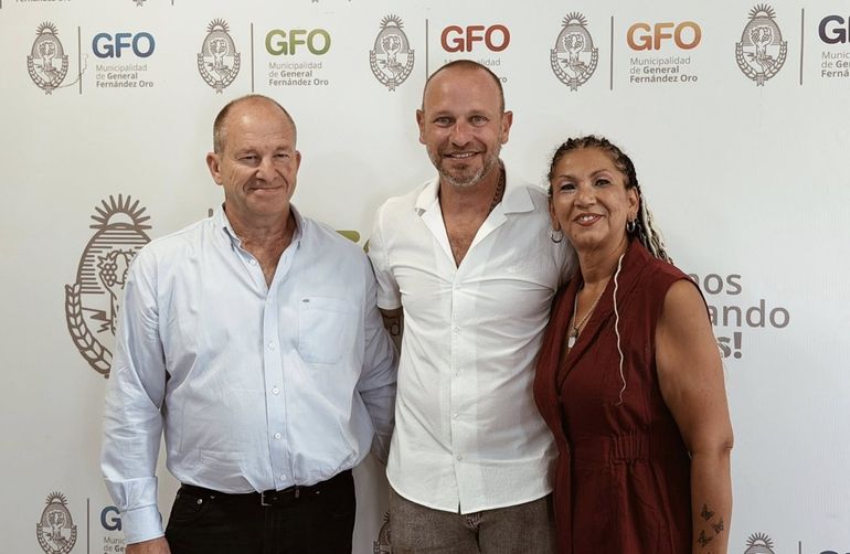 El intendente le tomó juramento a los nuevos funcionarios de su gabinete en Fernández Oro.